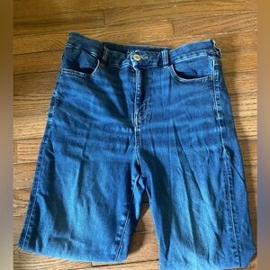 American Eagle Curvy High-Rise Jeans